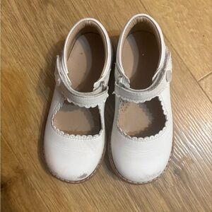 Elephantito Mary Jane’s size 10 white